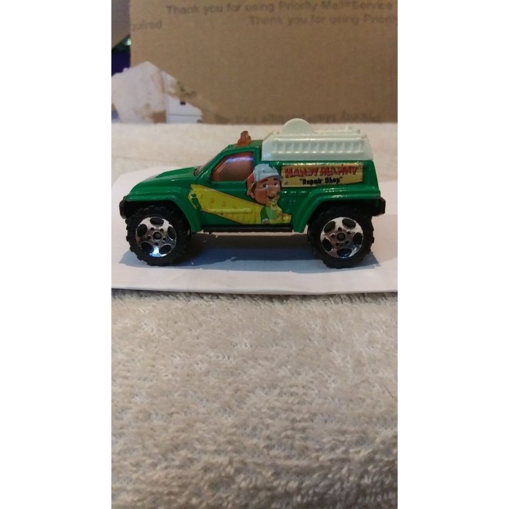 Rare 2003 Mattel Disney Matchbox Hand Manny 4x4 Fire Truck Emergency Rescue #2